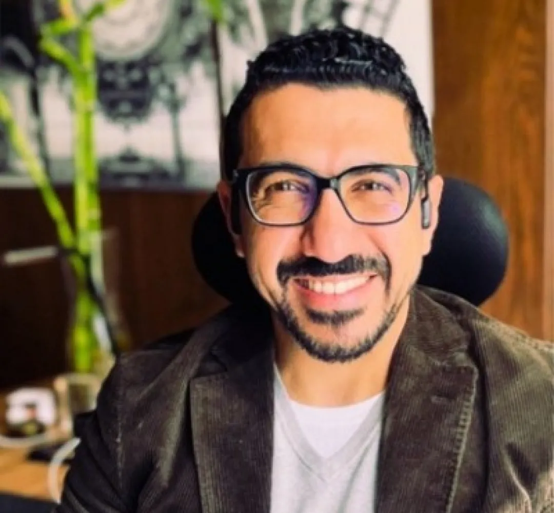 المهندس عمرو حماد.. خبرات عريضة ومسيرة حافلة بالإنجازات