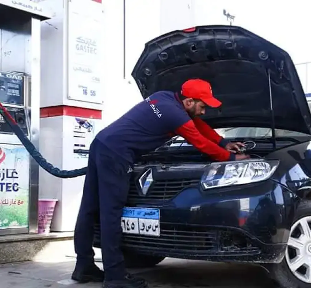 تحويل 20 ألف سيارة للعمل بالغاز الطبيعى