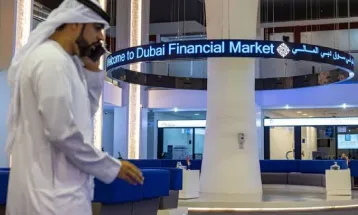 الإمارات والسعودية وقطر ملاذات آمنة للمستثمرين.. والليرة التركية صامدة أمام التهديدات التجارية