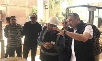 فى زيارة مفاجئة.. ‎وزير قطاع الأعمال يتفقد شركة النصر للأسمدة بالسويس ويلتقى العاملين