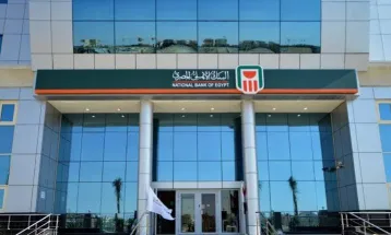 البنك الأهلى: إعفاء العملاء من رسوم التحويل من خلال الأهلى نت والأهلى موبايل حتى إشعار آخر