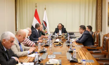 وزير قطاع الأعمال يلتقي وفدًا من اتحاد المستثمرين لبحث فرص التعاون المشترك