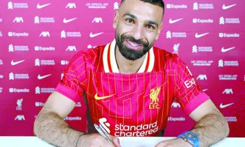 «صلاح» مستمر فى ليفربول بأعلى راتب.. ويحصل على 400 ألف جنيه استرلينى أسبوعيا