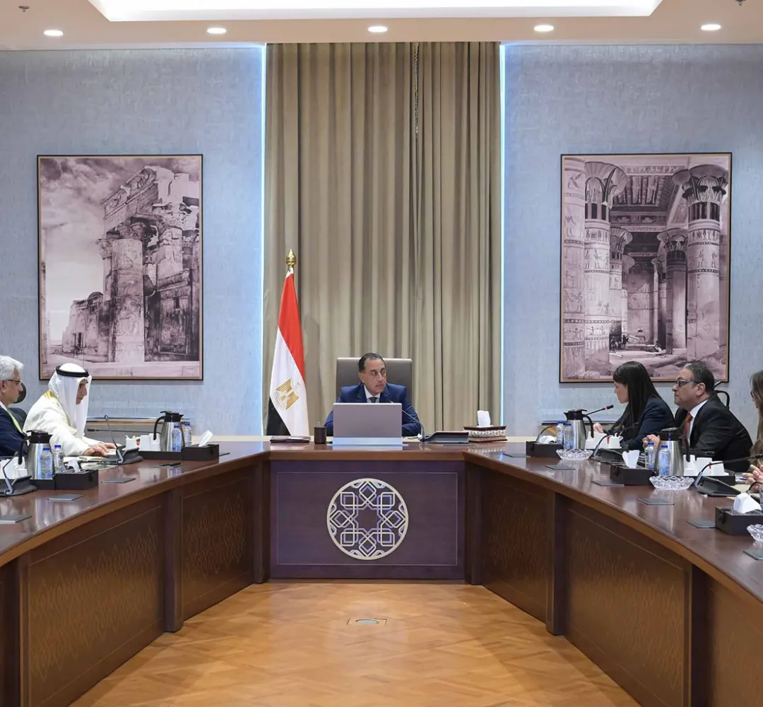 رئيس الوزراء يلتقى وفد الصندوق العربى للإنماء الاقتصادى والاجتماعى