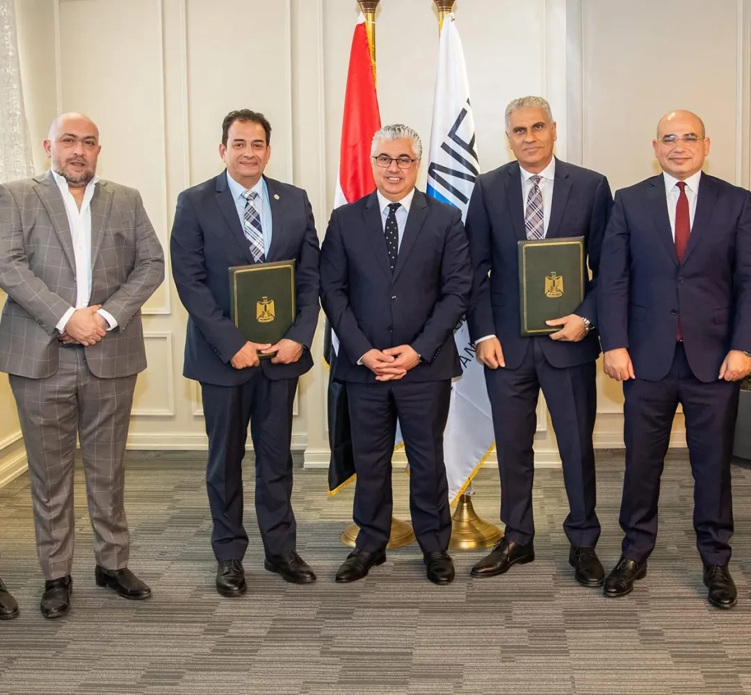 باستثمارات 965 مليون جنيه.. توقيع عقد مشروع شركة "مسعود ستيل" للعبوات المعدنية بمنطقة السخنة الصناعية