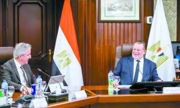 البنك المركزى يوجّه البنوك بدعم العملاء المصدرين والتوافق بيئيًا مع المعايير الدولية