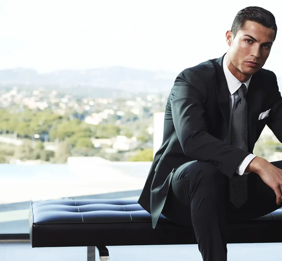 5 b Avvenice -  CR7 - New Collection - Cristiano Ronaldo Official - Models - Fashion - Milano - Underwear - Smoking - Elegant - Fragrance - Red Blue - Luxury - Montenapoleone - Milano.jpg
