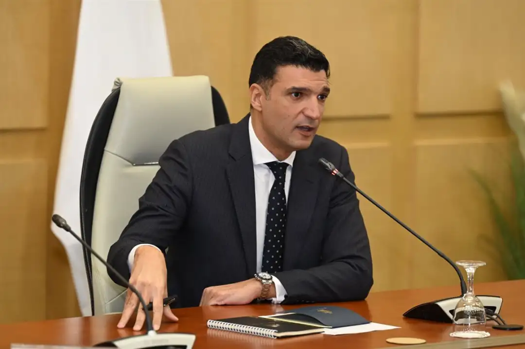 خالد هاشم وزير الصناعة