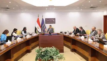 اجتماع وزير الاتصالات مع السفير الهندي