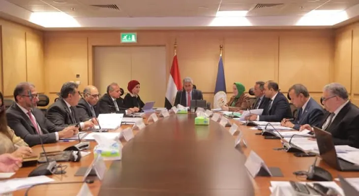 وزير السياحة يعلن مد برنامج تحفيز الطيران الحالى.. حتى هذا الموعد